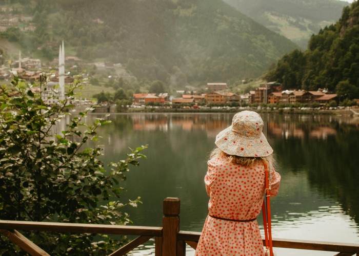 1765732947-pexels-beyzaa-yurtkuran-279977530-18617541 (1).jpg